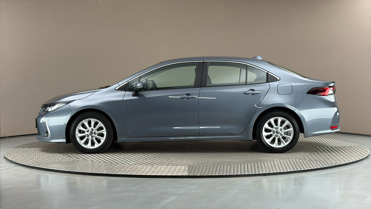 Toyota Corolla - 4