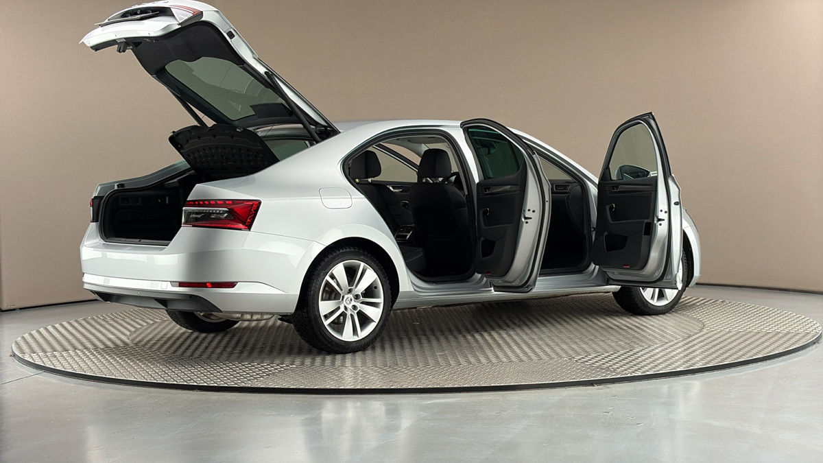 Škoda Superb - 6