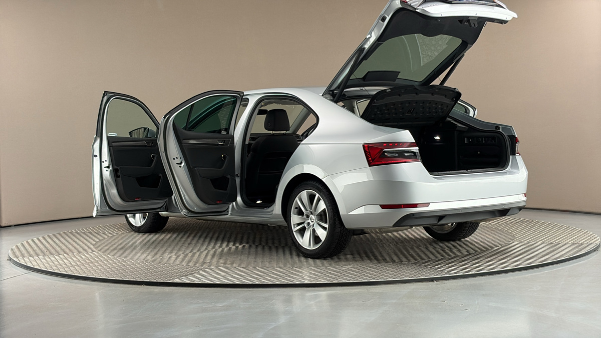 Škoda Superb - 7