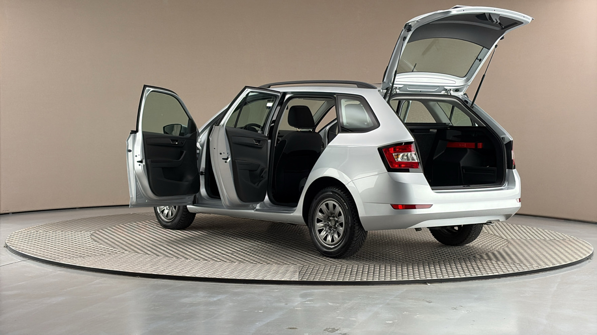 Škoda Fabia - 7